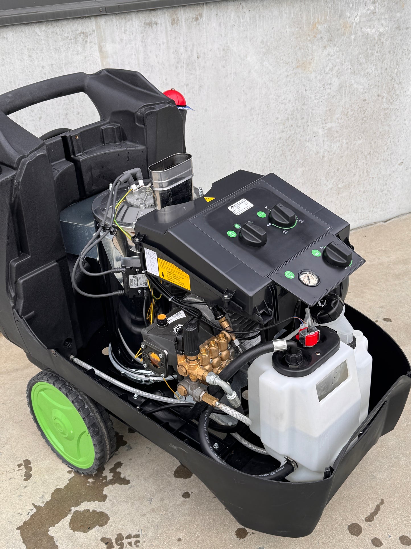 DiBO PW-H50 130/10 occasie warmwater hogedrukreiniger