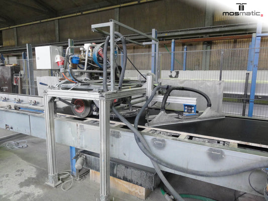 Mosmatic FL-AH oppervlaktereiniger met recovery in gebruik voor gecontroleerde vuilwaterafvoer 1
