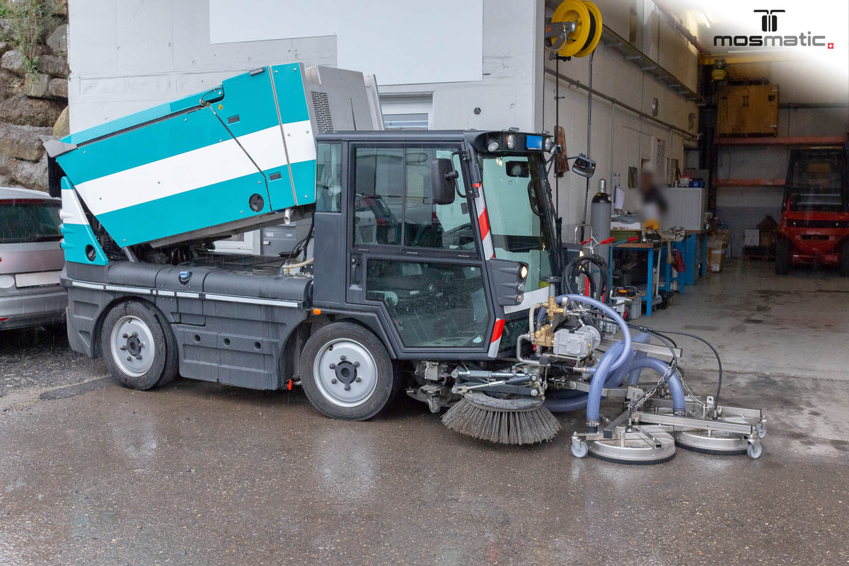 Mosmatic FL-AH oppervlaktereiniger met recovery in gebruik voor gecontroleerde vuilwaterafvoer 4