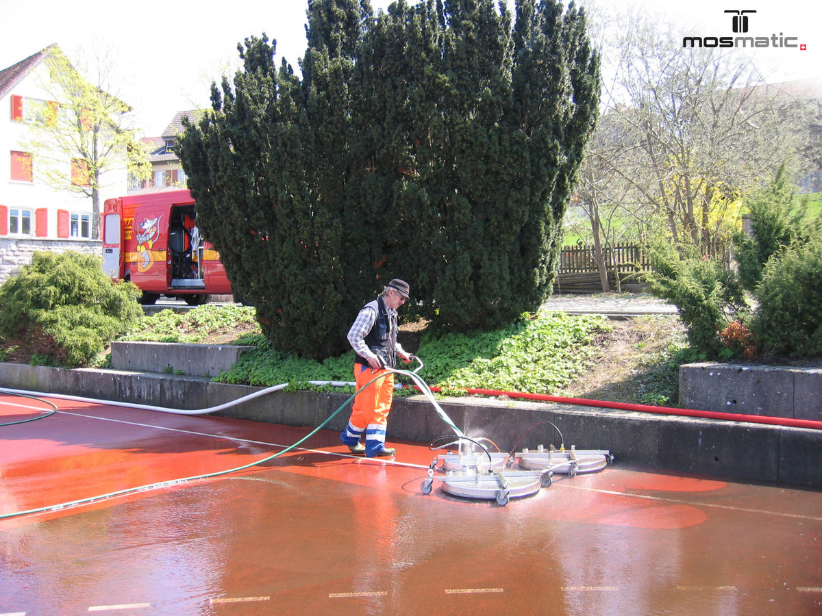 Mosmatic FL-AH oppervlaktereiniger met recovery in gebruik voor gecontroleerde vuilwaterafvoer 18